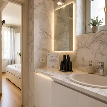 Comecasa San Secondo White Apartment *