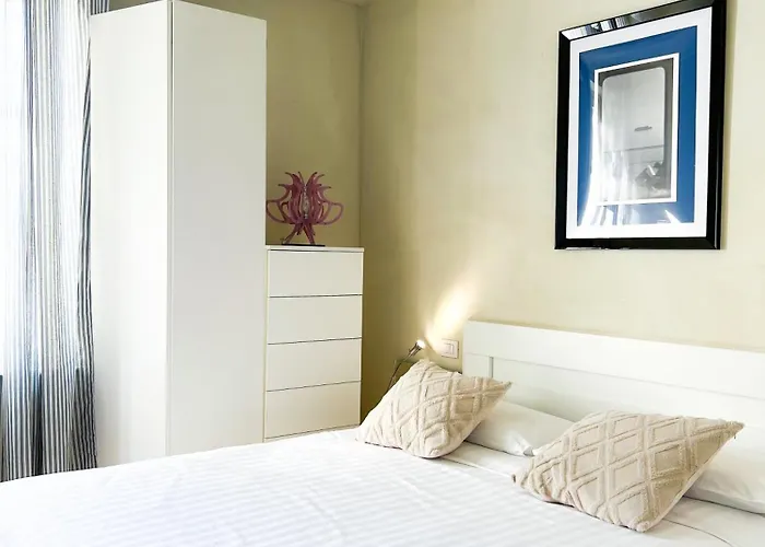 Comecasa San Secondo White アパート *