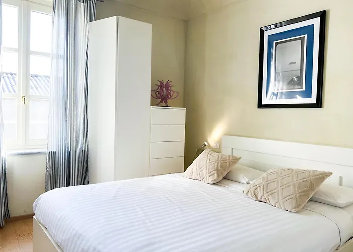 アパート Comecasa San Secondo White アスティ