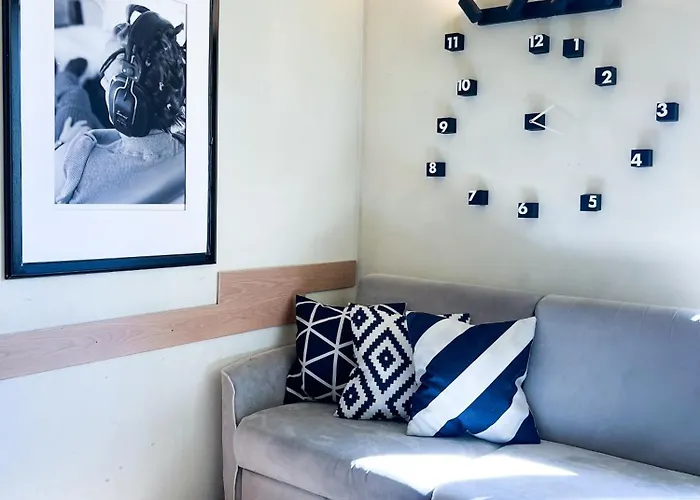 Comecasa San Secondo White アパート